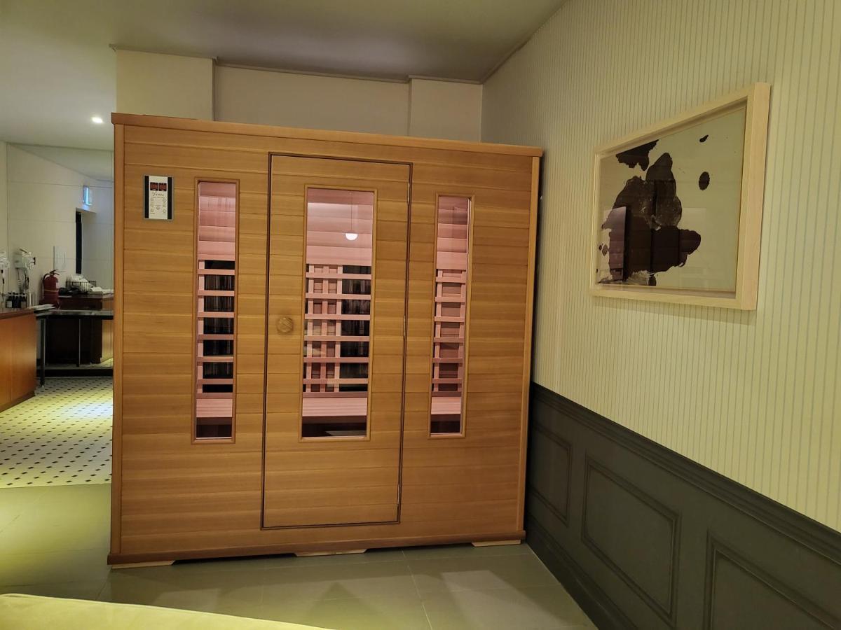 Brown Dot Hotel Кьонджу Екстер'єр фото