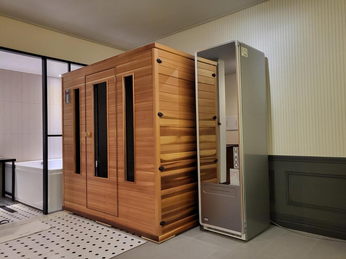 Brown Dot Hotel Кьонджу Екстер'єр фото