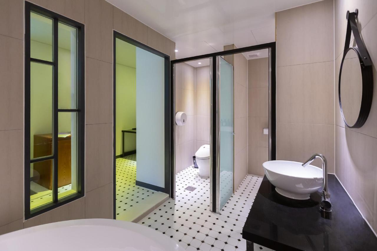 Brown Dot Hotel Кьонджу Екстер'єр фото