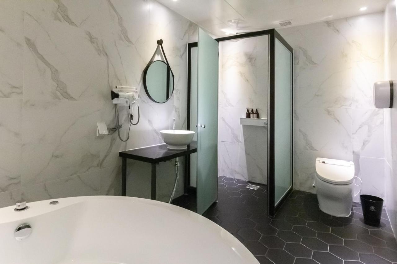 Brown Dot Hotel Кьонджу Екстер'єр фото