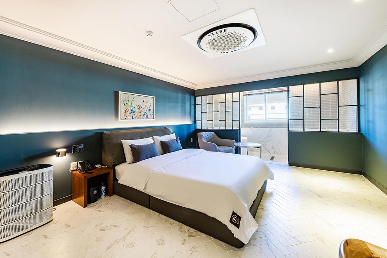 Brown Dot Hotel Кьонджу Екстер'єр фото